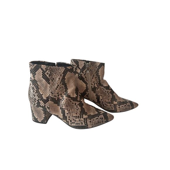 Marc Fisher Snake Print Black Brown Cream Side Zip Bootie Size 8 Women’s - Picture 2 of 9